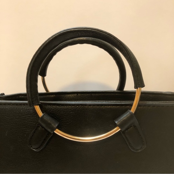 Gorgeous Black Shoulder/Crossbody Bag NWOT - Picture 5 of 10